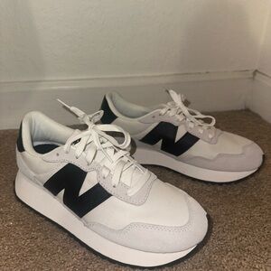 BRAND NEW! NEW BALANCE 237
